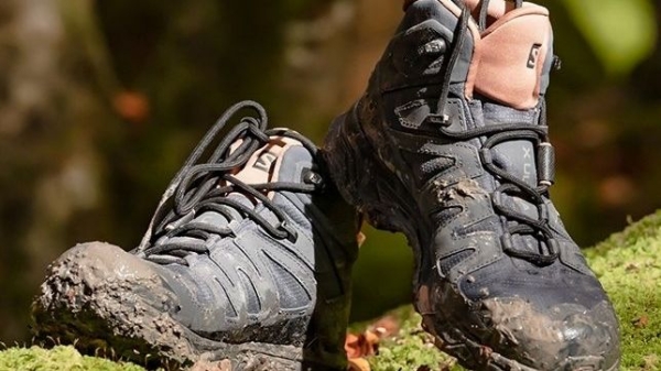 Как чистить и ухаживать за обувью для туризма?